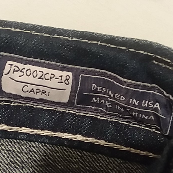 NWoT☆ MISS ME Capris - Picture 7 of 7